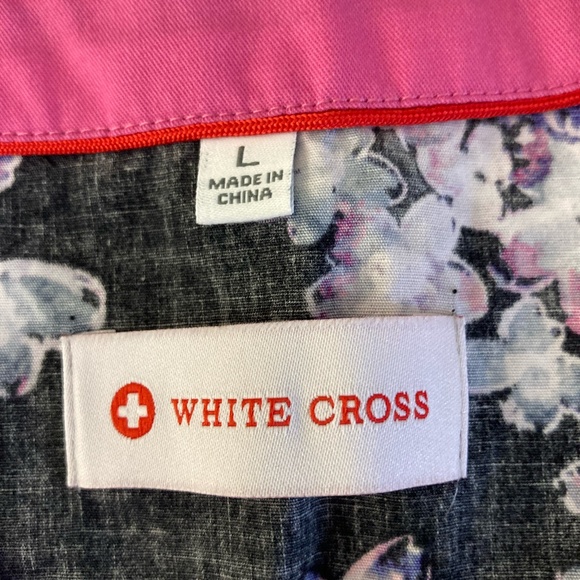 SCRUB TOP - Picture 1 of 4